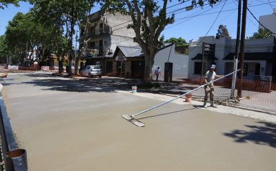 EL MUNICIPIO CONTINÚA CON LAS OBRAS DE BACHEO EN HORMIGÓN EN EL DISTRITO