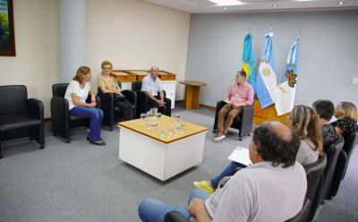 FERNANDO GRAY DIALOGÓ CON REPRESENTANTES DEL CENTRO DE JUBILADOS ALTOS DE MONTE GRANDE