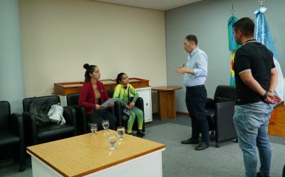 FERNANDO GRAY DIALOGÓ CON MELODY, VECINA DE EL JAGÜEL QUE REPRESENTA AL DISTRITO EN TORNEOS NACIONALES DE PATÍN 
