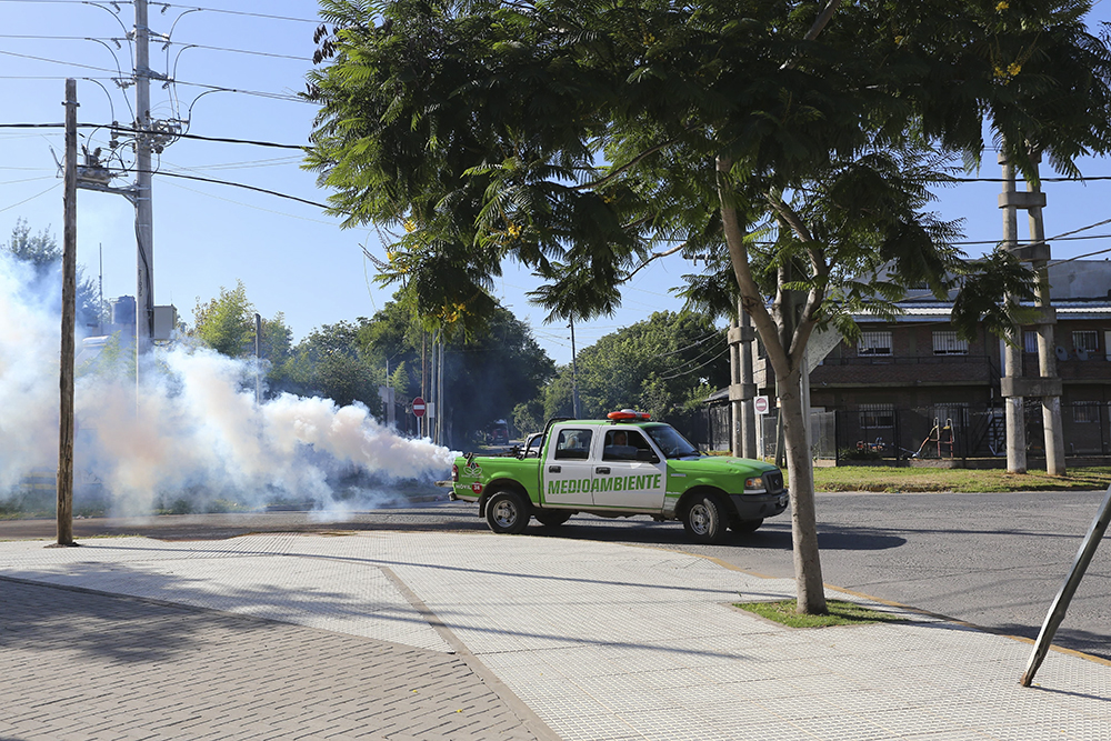 AVANZAN LAS TAREAS DE FUMIGACIÓN EN ESTEBAN ECHEVERRÍA