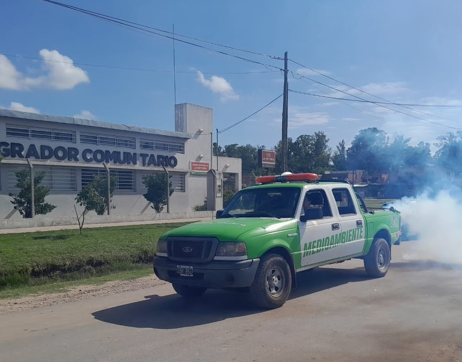 NUEVAS TAREAS DE FUMIGACIÓN EN MONTE GRANDE SUR Copy