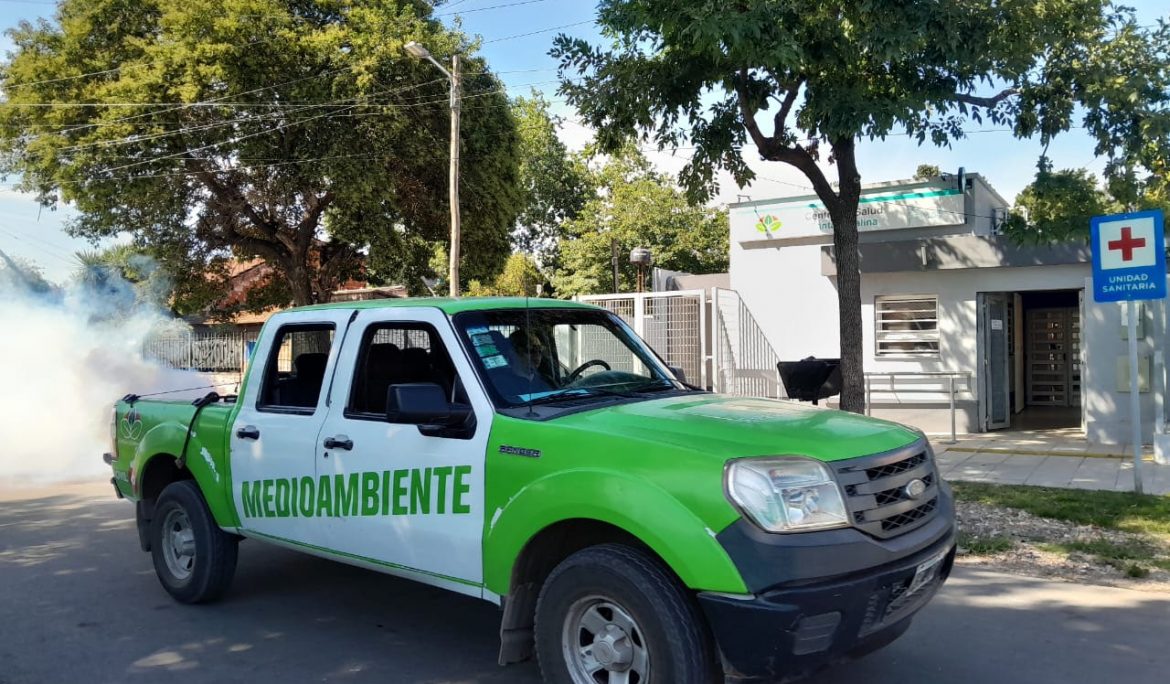 EL MUNICIPIO CONTINÚA CON LOS OPERATIVOS DE FUMIGACIÓN EN EL DISTRITO