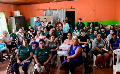 EL MUNICIPIO DE ESTEBAN ECHEVERRÍA ENTREGÓ 2.280 GUARDAPOLVOS PARA CHICAS Y CHICOS DEL DISTRITO