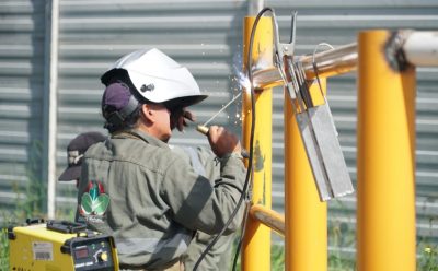 EL MUNICIPIO DE ESTEBAN ECHEVERRÍA REALIZA OBRAS EN UN PUENTE VEHICULAR EN MONTE GRANDE SUR
