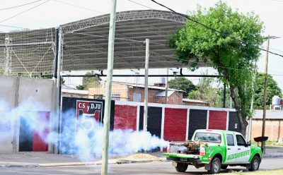 EL MUNICIPIO CONTINÚA CON LOS OPERATIVOS DE FUMIGACIÓN EN EL DISTRITO