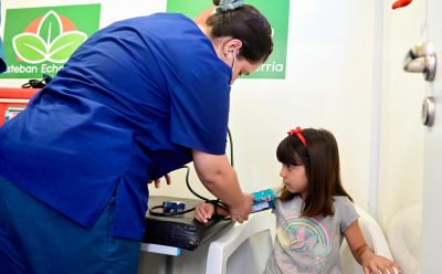 AVANZAN LOS OPERATIVOS GRATUITOS DE VACUNACIÓN Y CONTROLES PEDIATRICOS EN EL DISTRITO