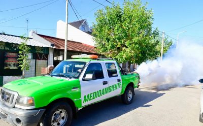 CONTINÚAN LOS OPERATIVOS DE FUMIGACIÓN EN ESTEBAN ECHEVERRÍA