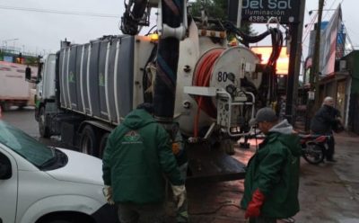 TRAS LAS INTENSAS LLUVIAS, AVANZAN LOS OPERATIVOS DE LIMPIEZA Y SANEAMIENTO EN LOS BARRIOS DEL DISTRITO