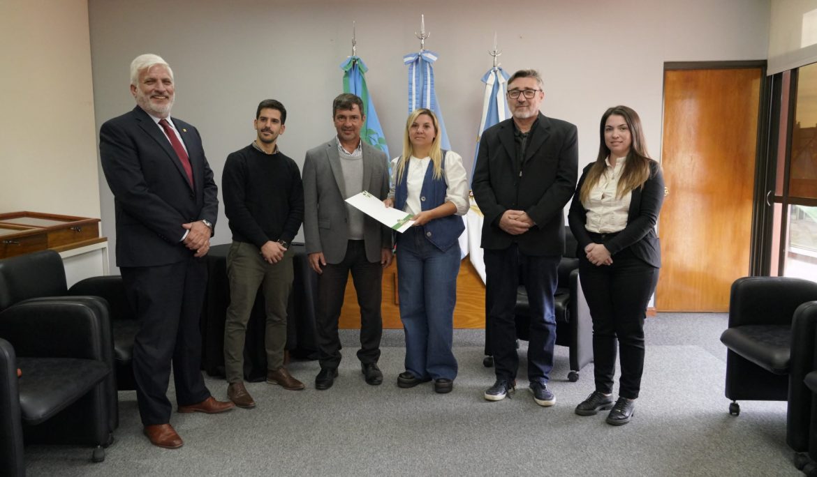 EL MUNICIPIO FIRMÓ UN CONVENIO PARA QUE LAS FAMILIAS ACCEDAN AL DERECHO DE PROTECCIÓN DE SUS VIVIENDAS DE FORMA GRATUITA Y ONLINE