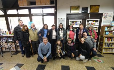 FERNANDO GRAY RECORRIÓ LA BIBLIOTECA POPULAR FLORENTINO AMEGHINO DE LUIS GUILLÓN EN SU 60° ANIVERSARIO