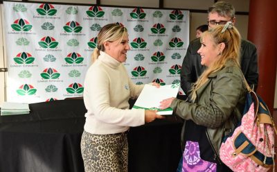 EL MUNICIPIO ENTREGÓ 30 ACTAS DE BIEN DE FAMILIA A VECINAS Y VECINOS DEL DISTRITO