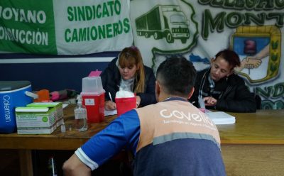 EL MUNICIPIO DE ESTEBAN ECHEVERRÍA REALIZÓ UN OPERATIVO DE VACUNACIÓN PARA 250 EMPLEADAS Y EMPLEADOS DE LA EMPRESA RECOLECTORA DE RESIDUOS