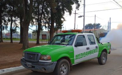 TRABAJOS DE FUMIGACIÓN EN PLAZAS Y PARQUES DE MONTE GRANDE Y LUIS GUILLÓN