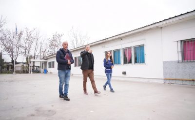 EL JAGÜEL: FERNANDO GRAY RECORRIÓ LAS OBRAS DE LA ESCUELA PRIMARIA N° 12