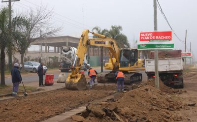 CANNING: EL MUNICIPIO AVANZA CON LAS OBRAS DE BACHEO SOBRE LA AVENIDA DUPUY