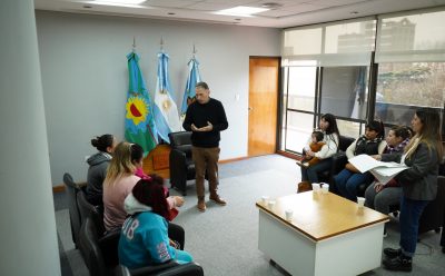 FERNANDO GRAY SE REUNIÓ CON VECINAS Y VECINOS DE 9 DE ABRIL, LUIS GUILLÓN Y MONTE GRANDE