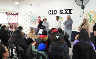 EL MUNICIPIO ENTREGÓ A VECINAS Y VECINOS LOS CERTIFICADOS DE FINALIZACIÓN DEL CURSO DE MANIPULACIÓN SEGURA DE ALIMENTOS