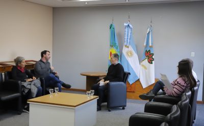FERNANDO GRAY SE REUNIÓ CON LAS AUTORIDADES DE LA BIBLIOTECA POPULAR EL PRINCIPITO