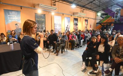 EL MUNICIPIO BRINDÓ UNA CHARLA DE NUTRICIÓN PARA ADULTAS Y ADULTOS MAYORES QUE PARTICIPAN DEL TALLER DE LA MEMORIA