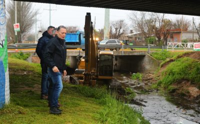 FERNANDO GRAY SUPERVISÓ LA OBRA DE LIMPIEZA Y SANEAMIENTO DEL ARROYO ORTEGA