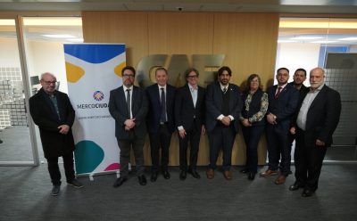 CAF FIRMÓ UN ACUERDO CON CIUDADES DE LA REGIÓN: FERNANDO GRAY ENCABEZÓ LA DELEGACIÓN DE GOBIERNOS LOCALES