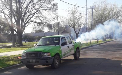 CONTINÚAN LOS OPERATIVOS DE FUMIGACIÓN EN EL DISTRITO