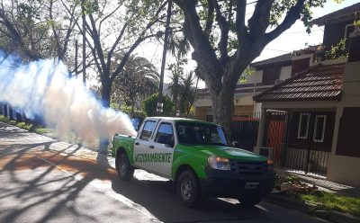 AVANZAN LAS TAREAS DE FUMIGACIÓN EN LOS BARRIOS DEL DISTRITO