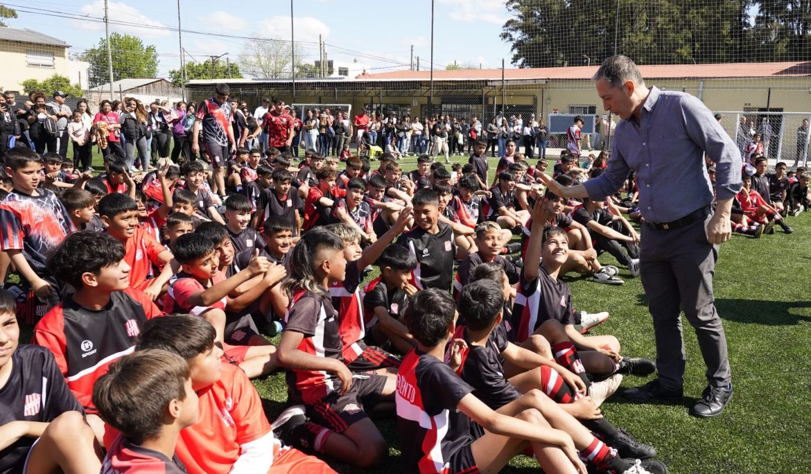 FERNANDO GRAY PARTICIPÓ DE LA INAUGURACIÓN DE LAS OBRAS EN EL PREDIO DEPORTIVO DEL CLUB SAN MARTÍN