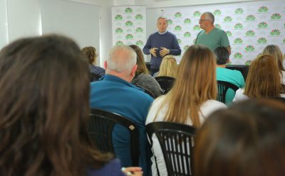 FERNANDO GRAY FIRMÓ UN DECRETO DE RECATEGORIZACIÓN DE PROFESIONALES DE LA SALUD