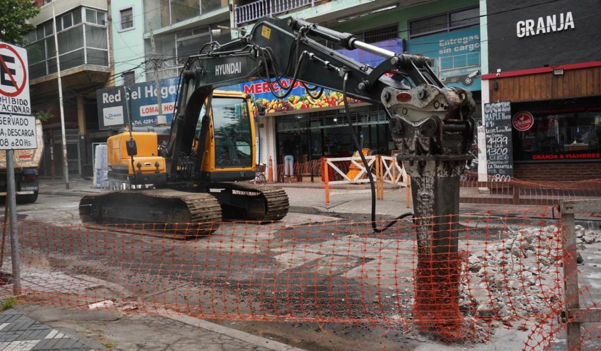 MONTE GRANDE: EL MUNICIPIO REALIZA OBRAS DE BACHEO EN HORMIGÓN