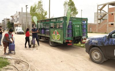 EL MUNICIPIO AVANZA CON LOS OPERATIVOS DE RECARGA DE GARRAFAS A VALOR SOCIAL