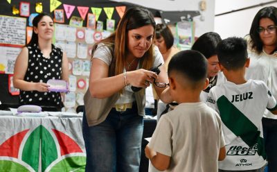 EL MUNICIPIO ENTREGÓ LENTES DEL PROGRAMA OFTALMOLÓGICO ECHEverRÍA EN DOS ESCUELAS DEL DISTRITO