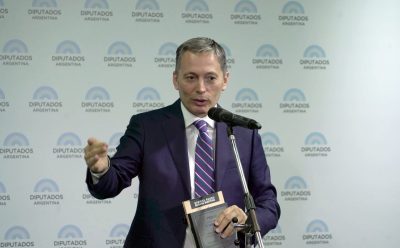 FERNANDO GRAY RECIBIÓ EL PREMIO COMUNAS POR SU LABOR COMO INTENDENTE DE ESTEBAN ECHEVERRÍA