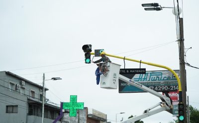EL MUNICIPIO COMENZÓ A INSTALAR CONTADORES DE TIEMPO EN LOS SEMÁFOROS DE LA AVENIDA BOULEVARD BUENOS AIRES