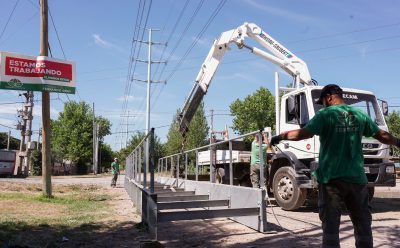 EL MUNICIPIO DE ESTEBAN ECHEVERRÍA CONTINÚA CON LA CONSTRUCCIÓN DE PUENTES PEATONALES