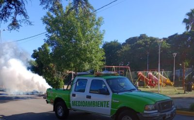 CONTINÚAN LAS TAREAS DE FUMIGACIÓN EN EL DISTRITO