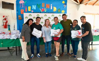 ENTREGA DE GUARDAPOLVOS EN MONTE GRANDE Y MONTE GRANDE SUR