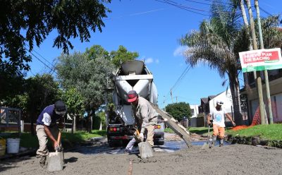 MONTE GRANDE: AVANZAN LOS TRABAJOS DE BACHEO EN HORMIGÓN EN CALLES Y AVENIDAS