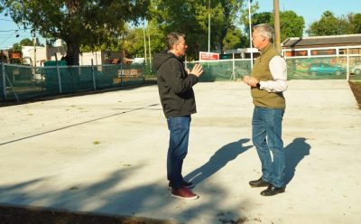 EL JAGÜEL: FERNANDO GRAY RECORRIÓ LOS AVANCES DE LAS OBRAS EN LA PLAZA ALFONSINA STORNI