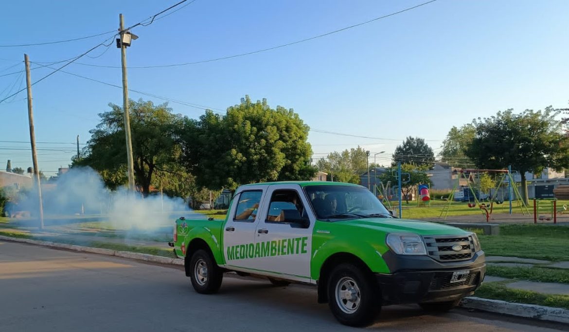 AVANZAN LAS TAREAS DE FUMIGACIÓN EN EL DISTRITO