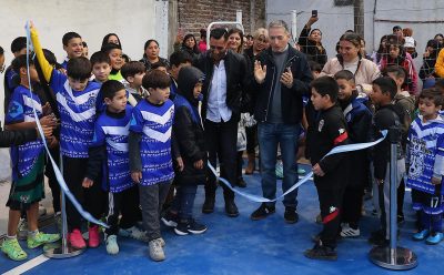 9 DE ABRIL: FERNANDO GRAY INAUGURÓ EL PLAYÓN DEPORTIVO DE LA SOCIEDAD DE FOMENTO BARRIO PARQUE SAN SEBASTIÁN