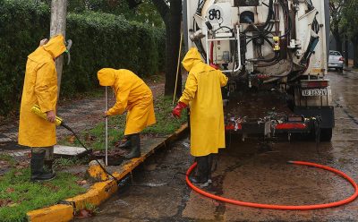 EL MUNICIPIO CONTINÚA EL OPERATIVO DE LIMPIEZA EN CALLES Y ARROYOS, Y DE ASISTENCIA A LAS FAMILIAS AFECTADAS POR LA TORMENTA