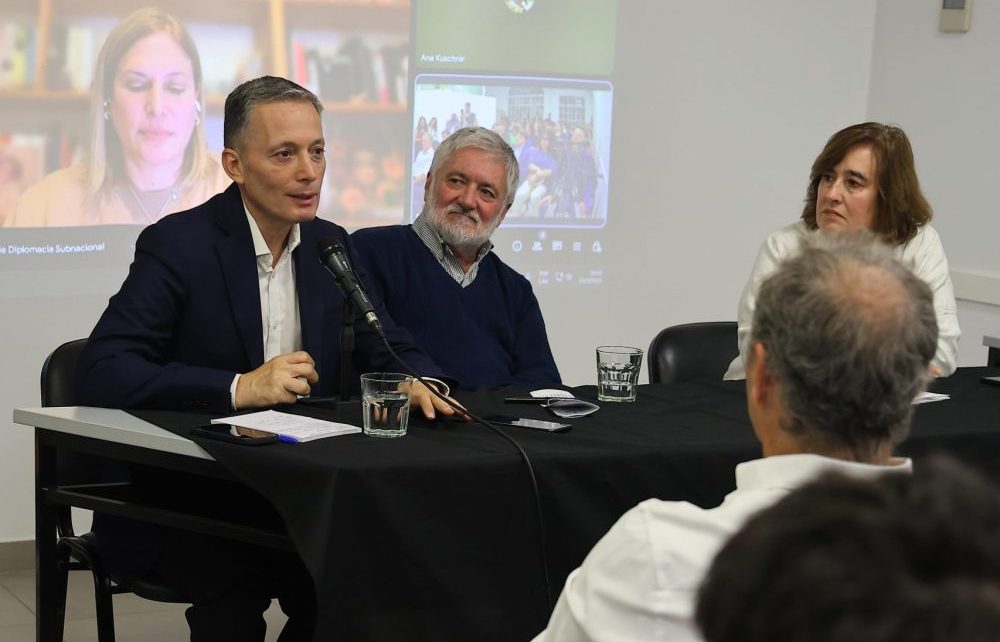FERNANDO GRAY EXPUSO SOBRE POLÍTICAS PÚBLICAS Y RELACIONES INTERNACIONALES EN LA UNIVERSIDAD PEDAGÓGICA NACIONAL