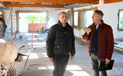 FERNANDO GRAY VISITÓ LA FUTURA CLÍNICA VETERINARIA MUNICIPAL DE MONTE GRANDE