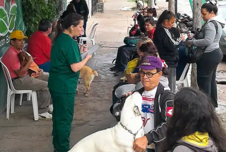 EL MUNICIPIO REALIZÓ NUEVOS OPERATIVOS DE VACUNACIÓN ANTIRRÁBICA EN 9 DE ABRIL Y LUIS GUILLÓN