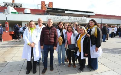 FERNANDO GRAY ESTUVO EN EL HOSPITAL GARRAHAN Y ACOMPAÑÓ A LAS MÉDICAS Y LOS MÉDICOS RESIDENTES EN DEFENSA DEL FINANCIAMIENTO DE LA SALUD PÚBLICA