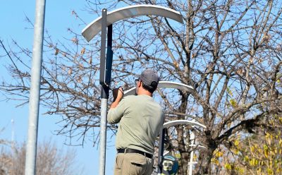 EL JAGÜEL: REEMPLAZO DE LUMINARIAS DE MERCURIO POR DISPOSITIVOS LED EN LA PLAZOLETA PATRICIA SIMEK