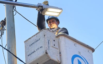 EL MUNICIPIO AVANZA CON LA INSTALACIÓN Y EL REEMPLAZO DE LUMINARIAS LED EN EL JAGÜEL Y MONTE GRANDE