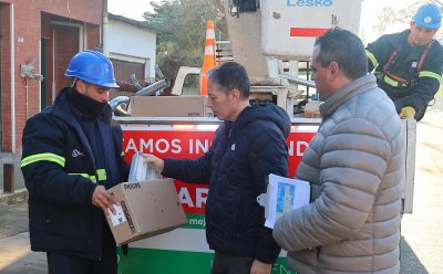 FERNANDO GRAY SUPERVISÓ LA INSTALACIÓN Y EL REEMPLAZO DE LUMINARIAS LED EN EL BARRIO MALVINAS