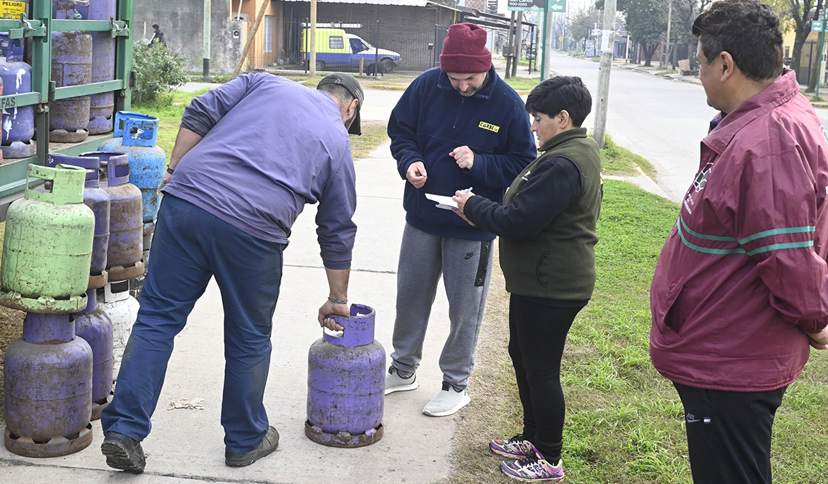 OPERATIVO DE RECARGA DE GARRAFAS A PRECIO ACCESIBLE EN LUIS GUILLÓN
